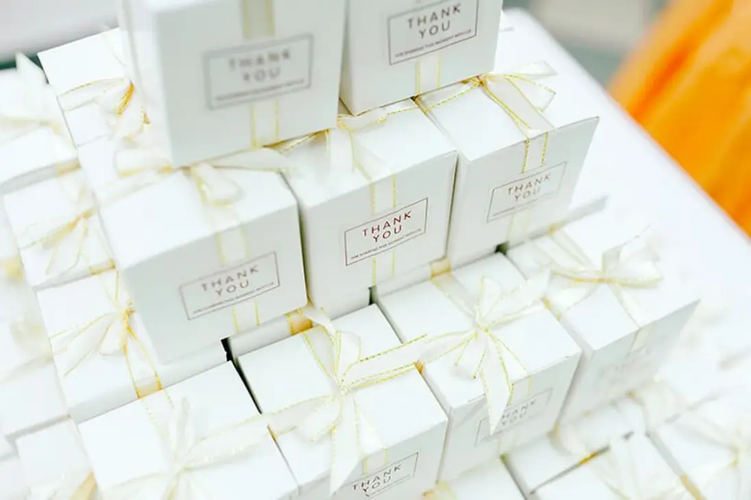 Creative wedding favor ideas showcase